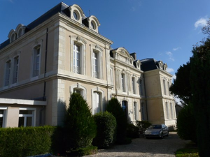 photo sous-préfecture de Parthenay